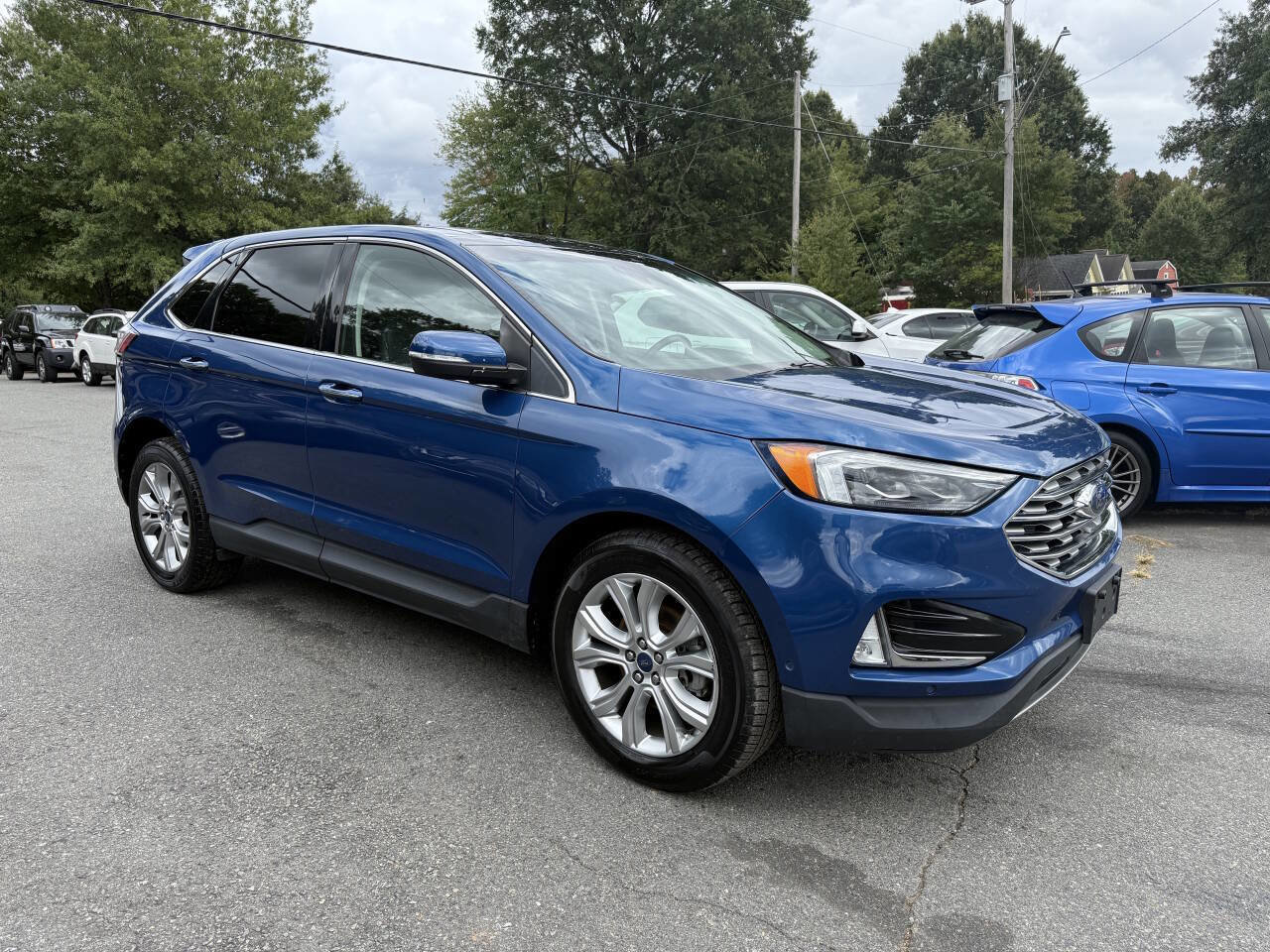 Used 2020 Ford Edge Titanium w/ Equipment Group 301A image 4