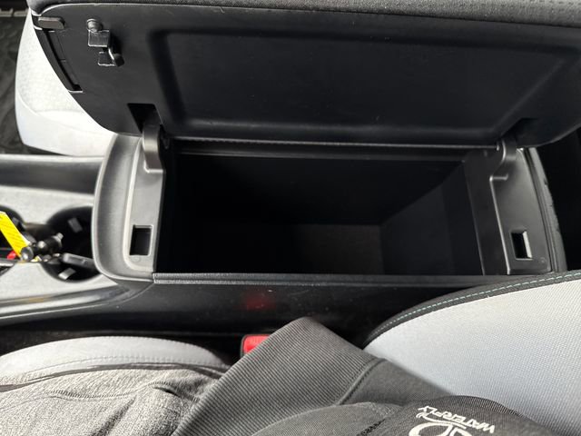 Used 2020 Toyota Prius LE image 23