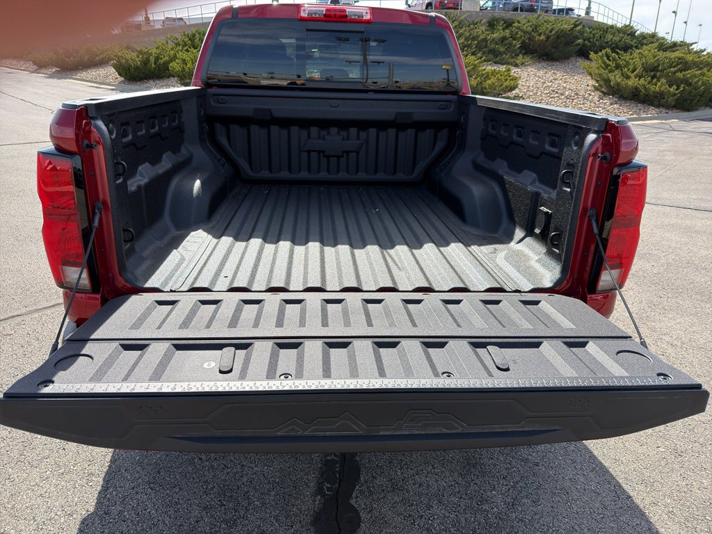 New 2026 Chevrolet Colorado ZR2 w/ Technology Package AWD/4WD image 13