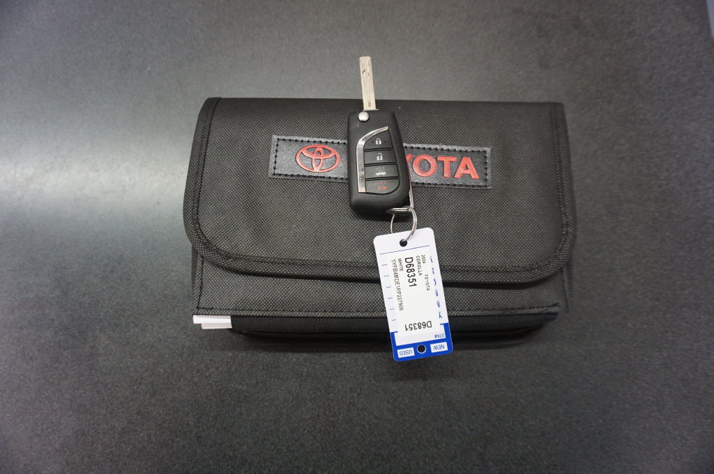 Used 2024 Toyota Corolla LE FWD image 16