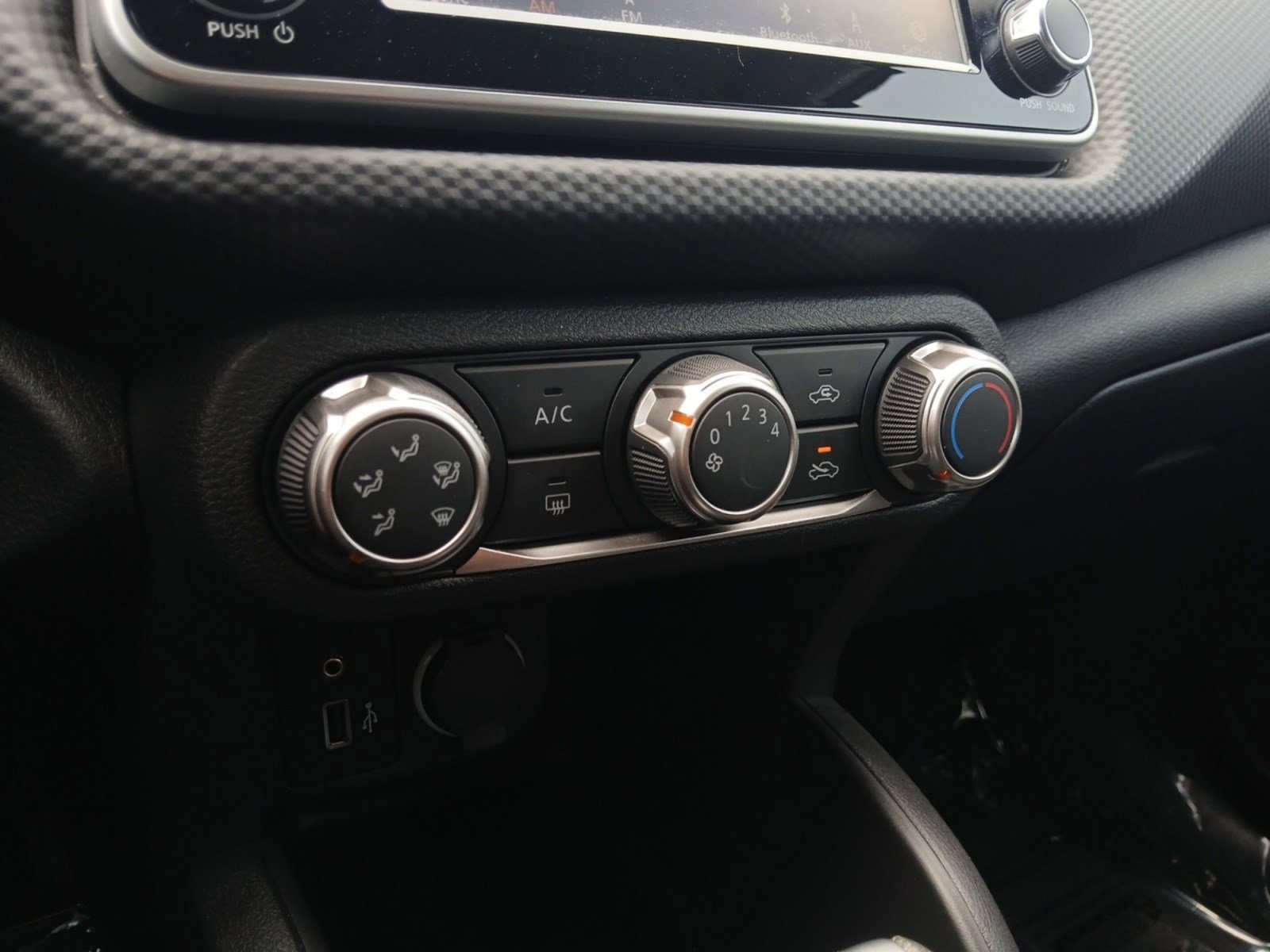 Used 2024 Nissan Kicks S image 23