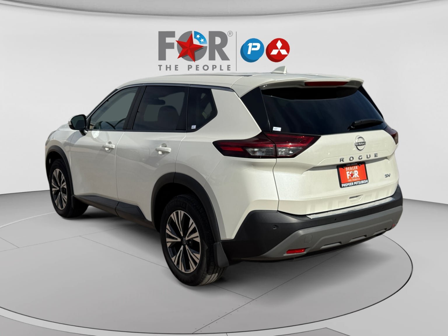 Used 2023 Nissan Rogue SV FWD image 3