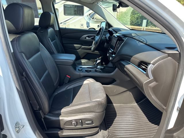 Used 2021 Chevrolet Traverse Premier w/ Redline Edition AWD/4WD image 30