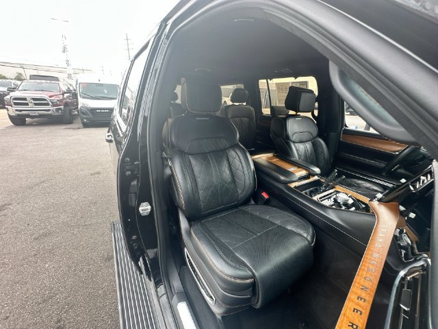 Used 2022 Jeep Grand Wagoneer Series III w/ Rear Seat Video Group 1 AWD/4WD image 29