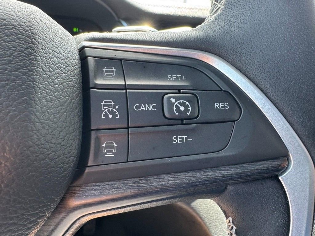 Used 2024 Jeep Grand Cherokee Limited 4xe w/ Trailer Tow Package AWD/4WD image 18