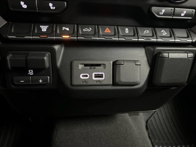 Certified 2023 Chevrolet Silverado 3500 LT w/ All Star Edition AWD/4WD image 33