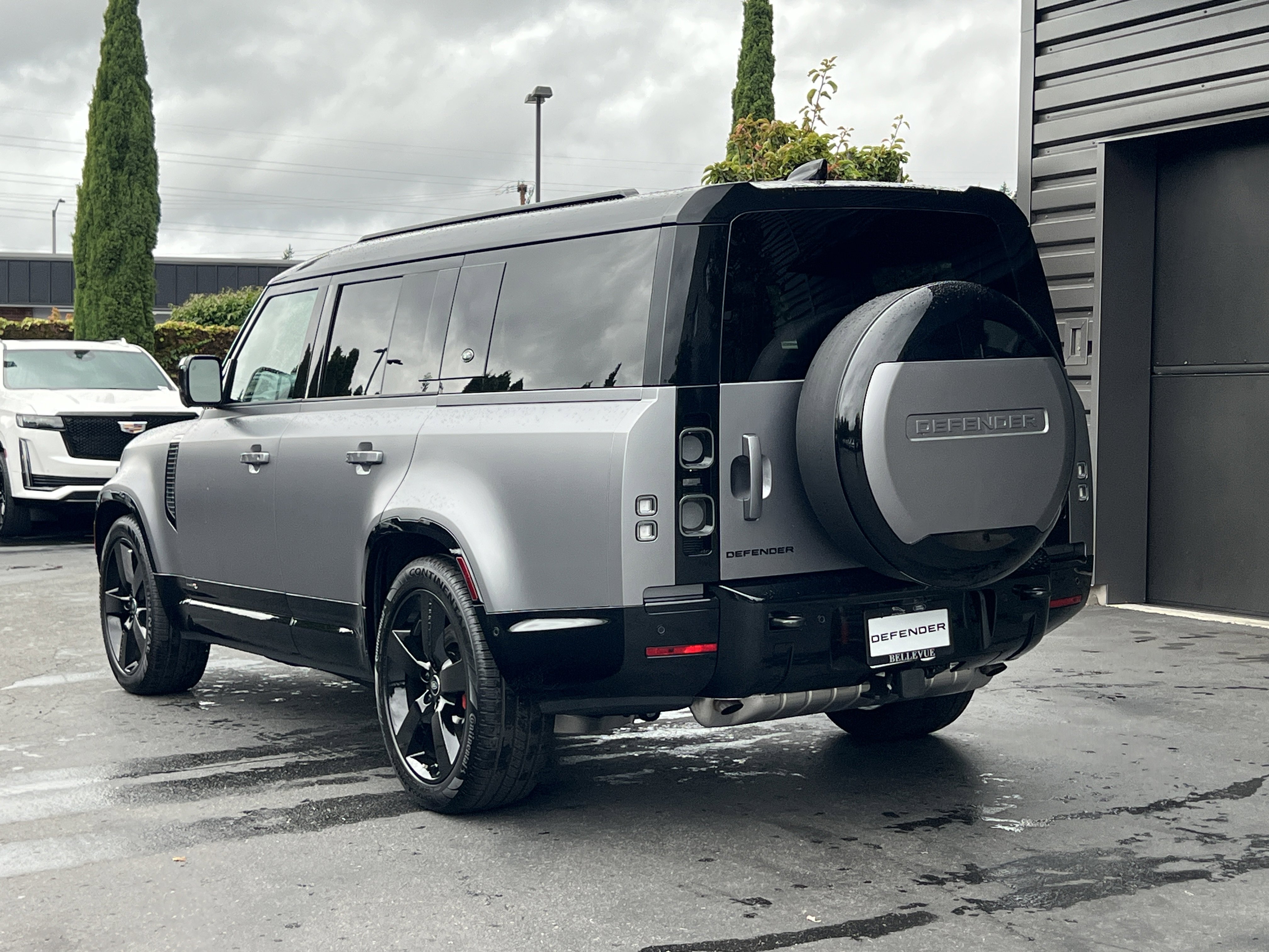 New 2024 Land Rover Defender 130 X image 6