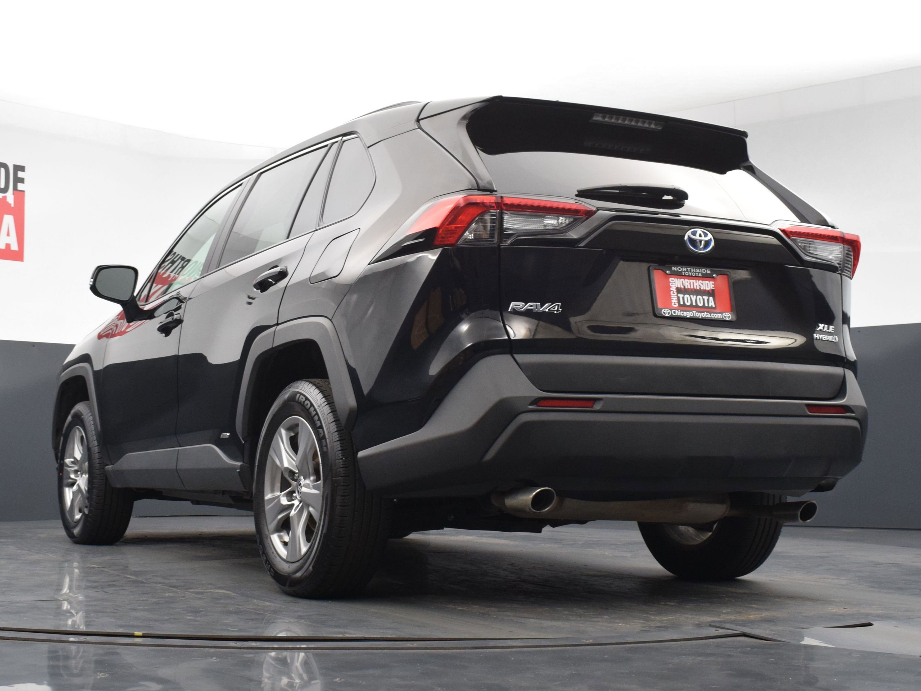Used 2024 Toyota RAV4 XLE AWD/4WD image 26
