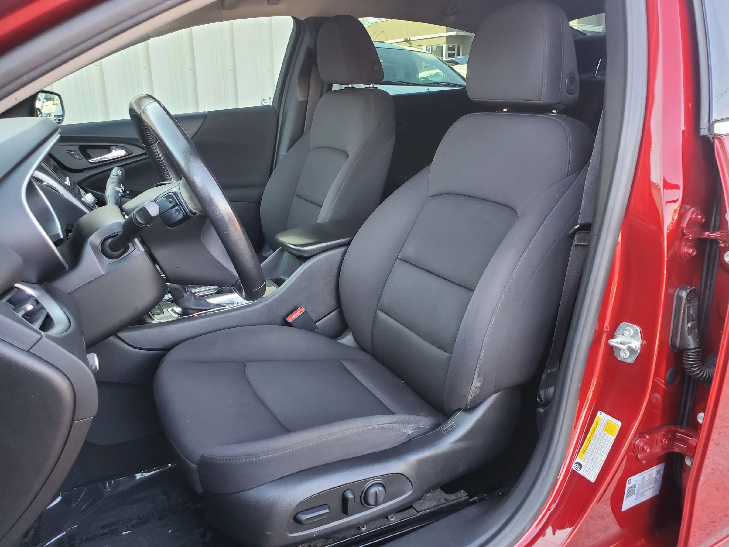 Used 2021 Chevrolet Malibu RS FWD image 24