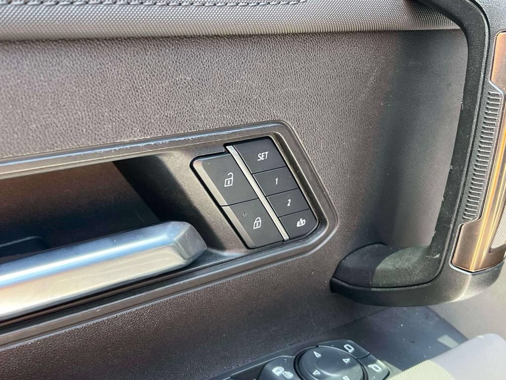 New 2025 GMC Hummer EV 2X w/ LPO, Cargo Utility Package AWD/4WD image 19
