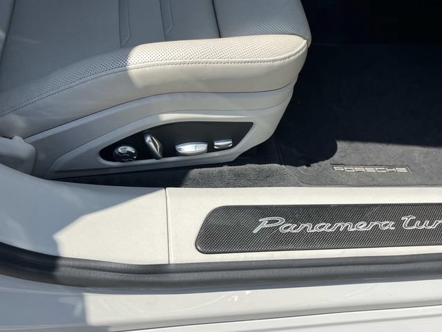 Used 2017 Porsche Panamera Turbo w/ Sport Package AWD/4WD image 24