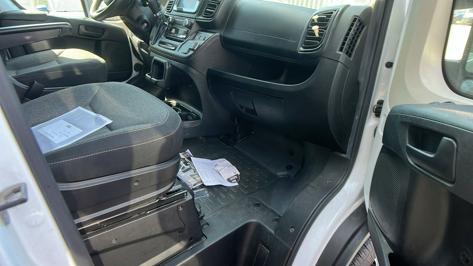 Used 2022 RAM ProMaster 2500 image 14