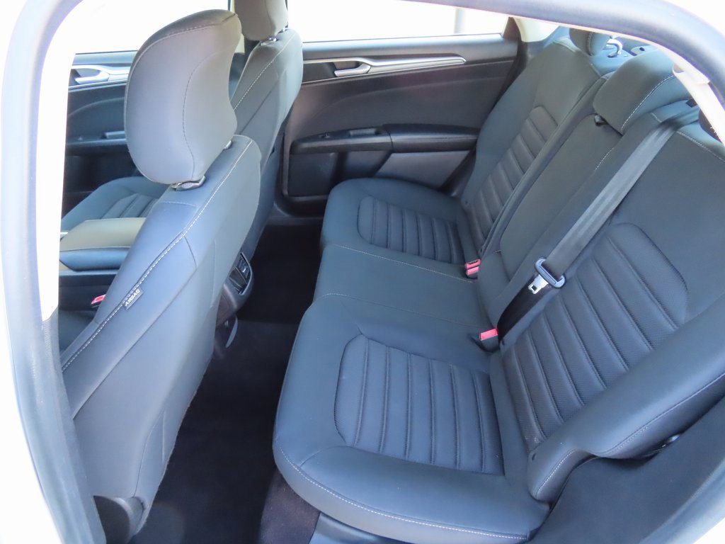 Used 2019 Ford Fusion SE image 29