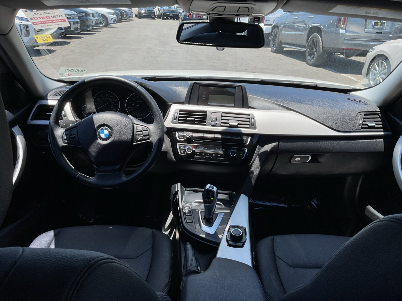 Used 2018 BMW 320i xDrive Sedan AWD/4WD image 17
