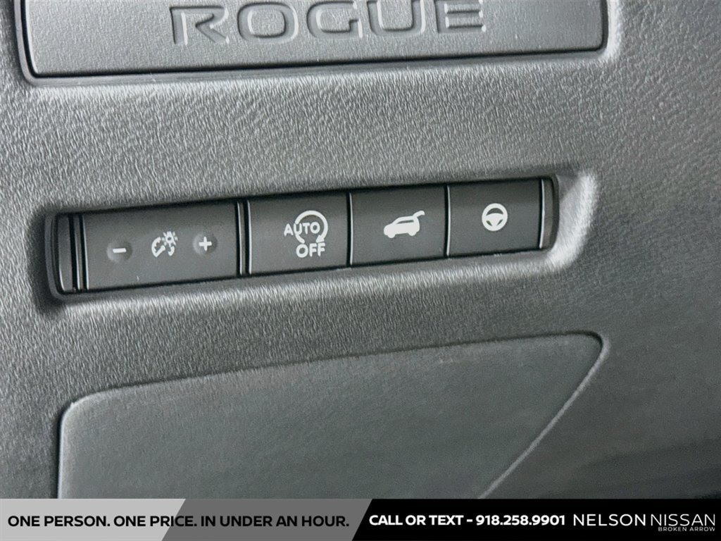 New 2026 Nissan Rogue Dark Armor FWD image 10