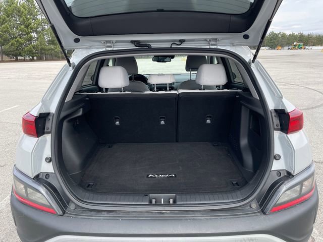 Used 2022 Hyundai Kona SEL w/ Convenience Package image 16