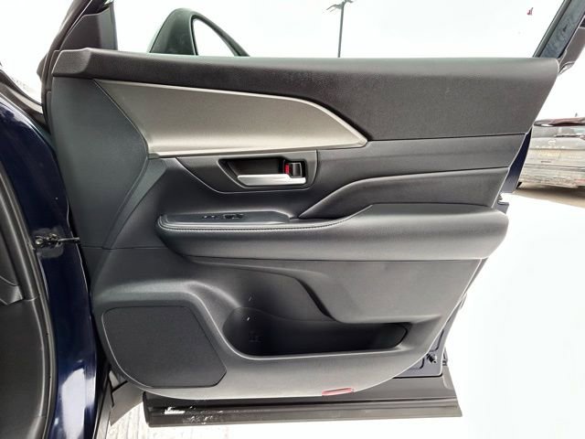 Used 2024 Toyota Grand Highlander XLE image 36