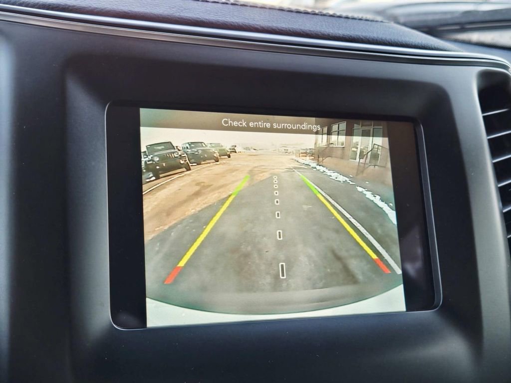 Used 2021 Jeep Cherokee Latitude image 27