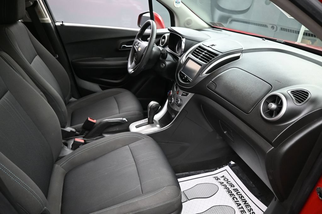 Used 2016 Chevrolet Trax LT AWD/4WD image 25