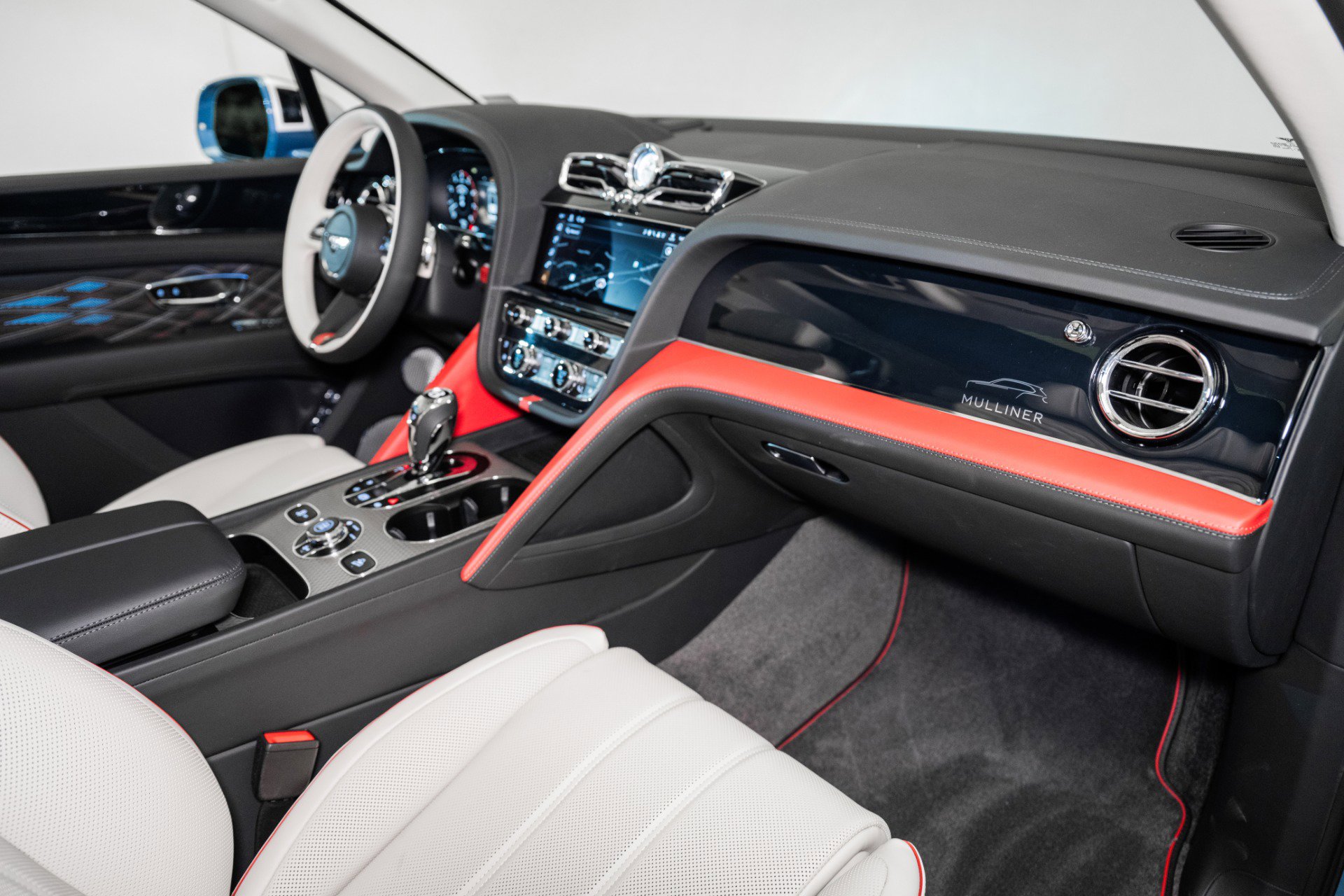 New 2025 Bentley Bentayga Extended Wheelbase image 4