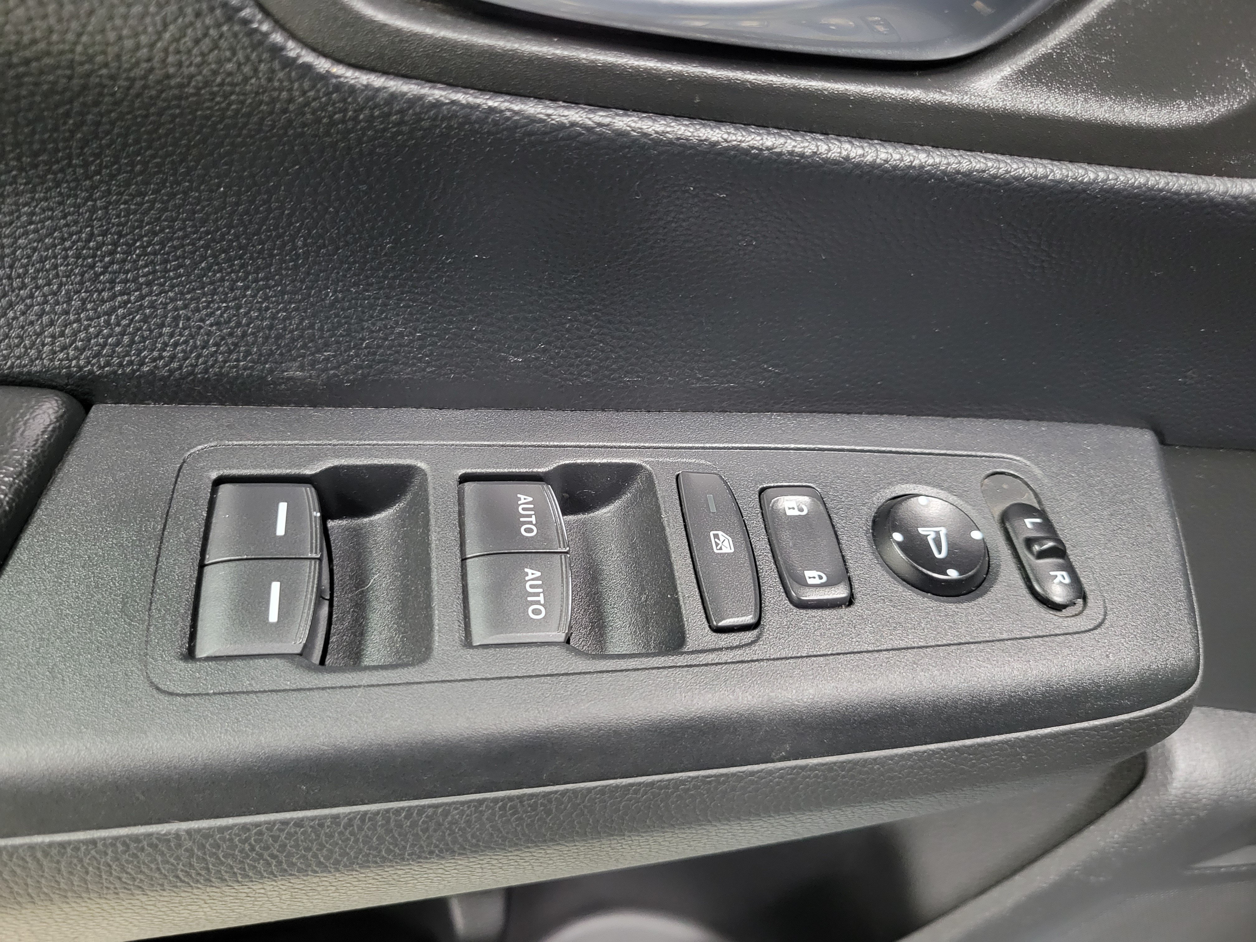 Used 2023 Honda CR-V Sport image 18