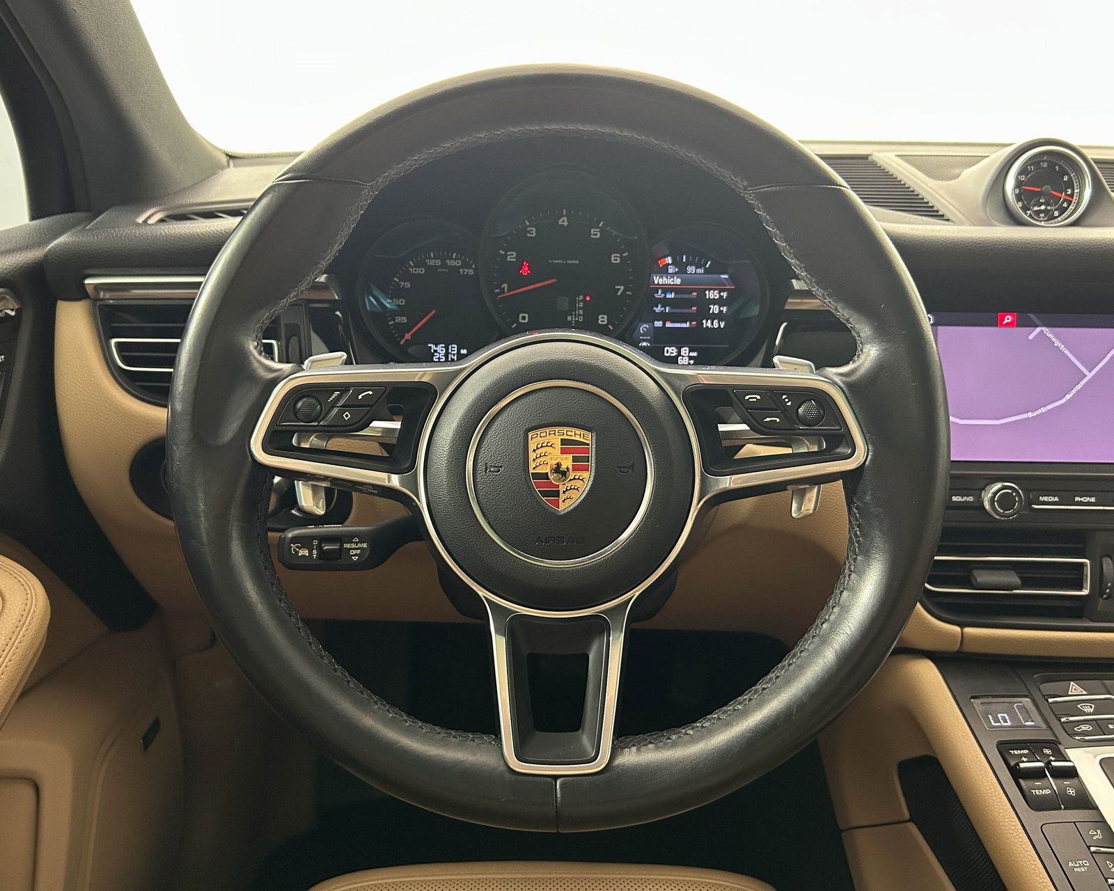 Used 2020 Porsche Macan image 17