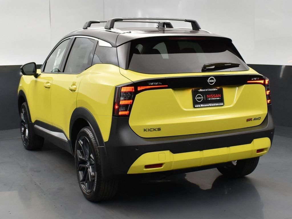 New 2025 Nissan Kicks SR AWD/4WD image 6
