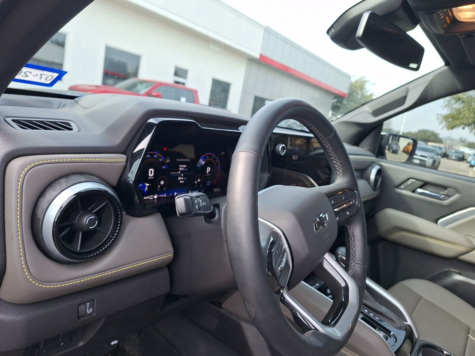 Used 2023 Chevrolet Colorado ZR2 w/ ZR2 Convenience Package III image 17