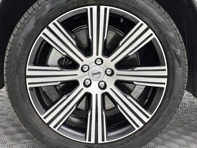 Certified 2025 Volvo XC90 T8 Plus w/ Protection Package Premier AWD/4WD image 10