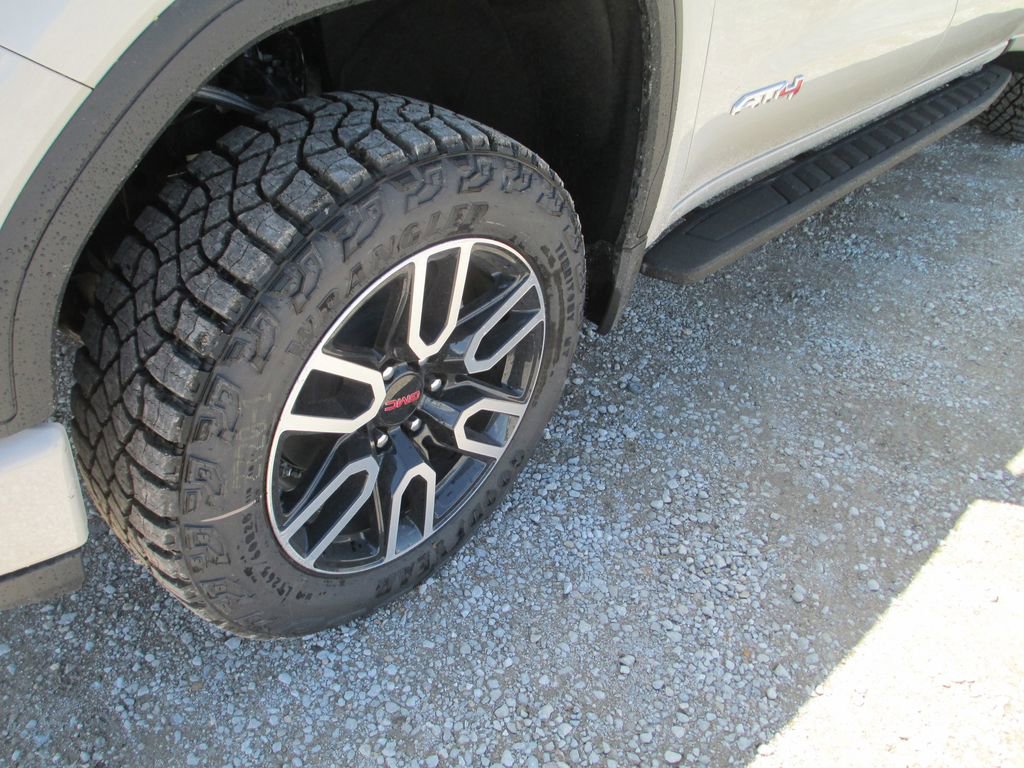 New 2026 GMC Sierra 1500 AT4 w/ AT4 Premium Package AWD/4WD image 13