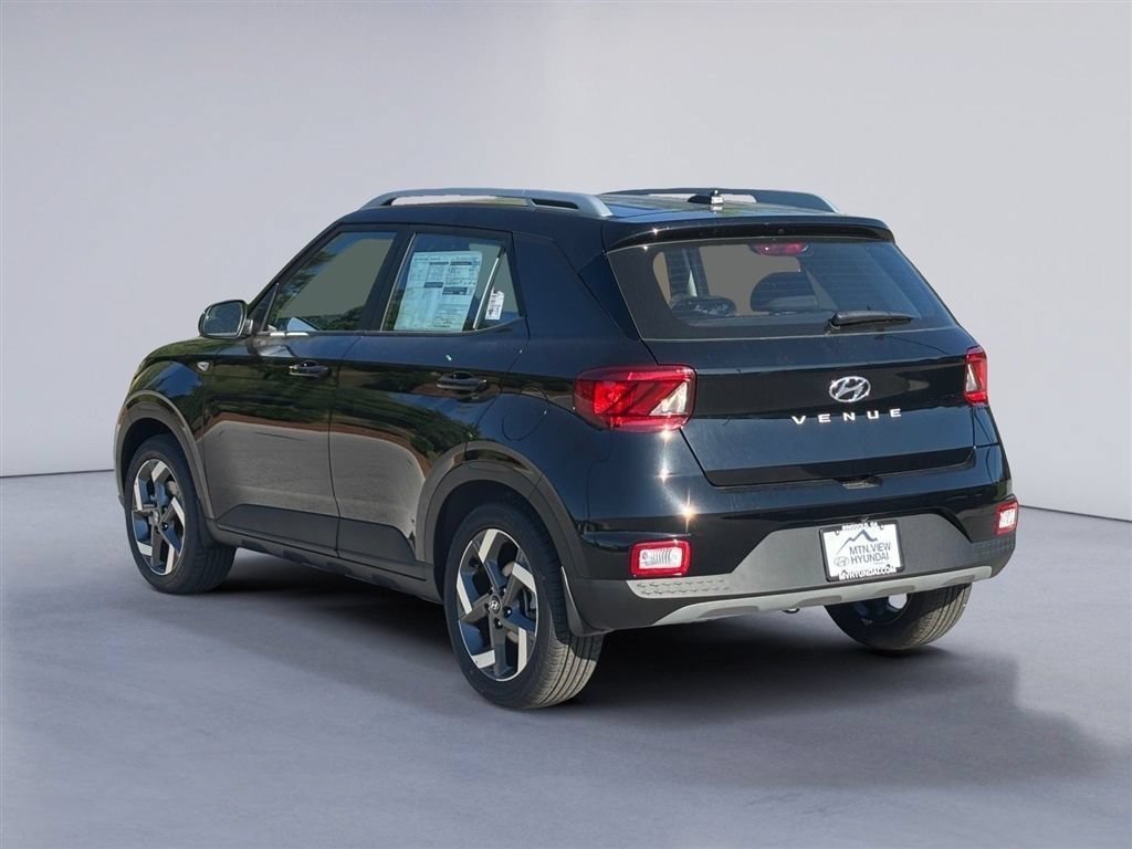 New 2026 Hyundai Venue SEL FWD image 3