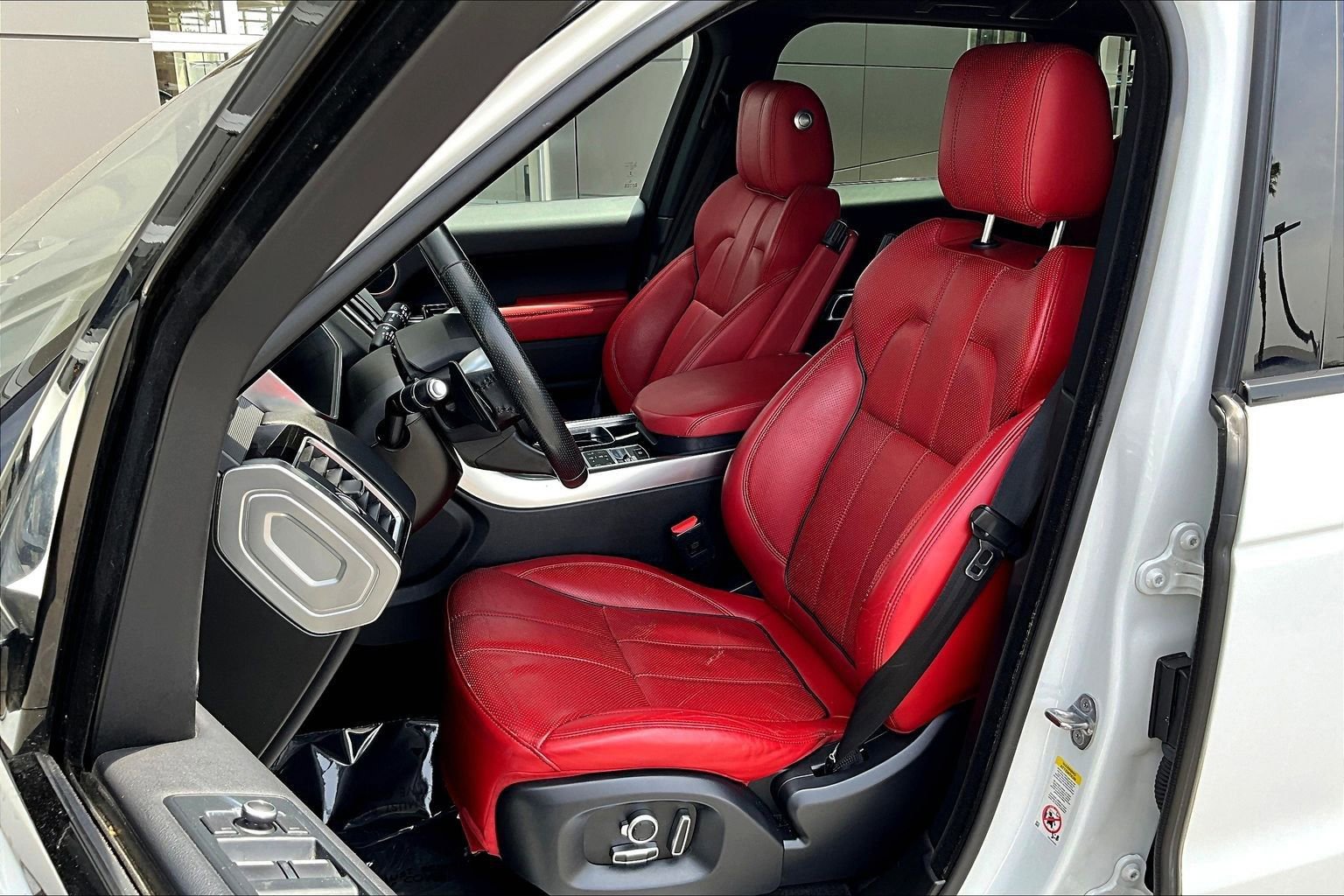 Used 2016 Land Rover Range Rover Sport Supercharged image 24