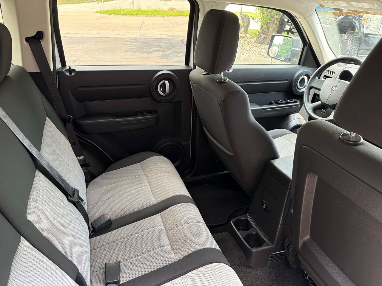 Used 2008 Dodge Nitro SXT RWD image 30