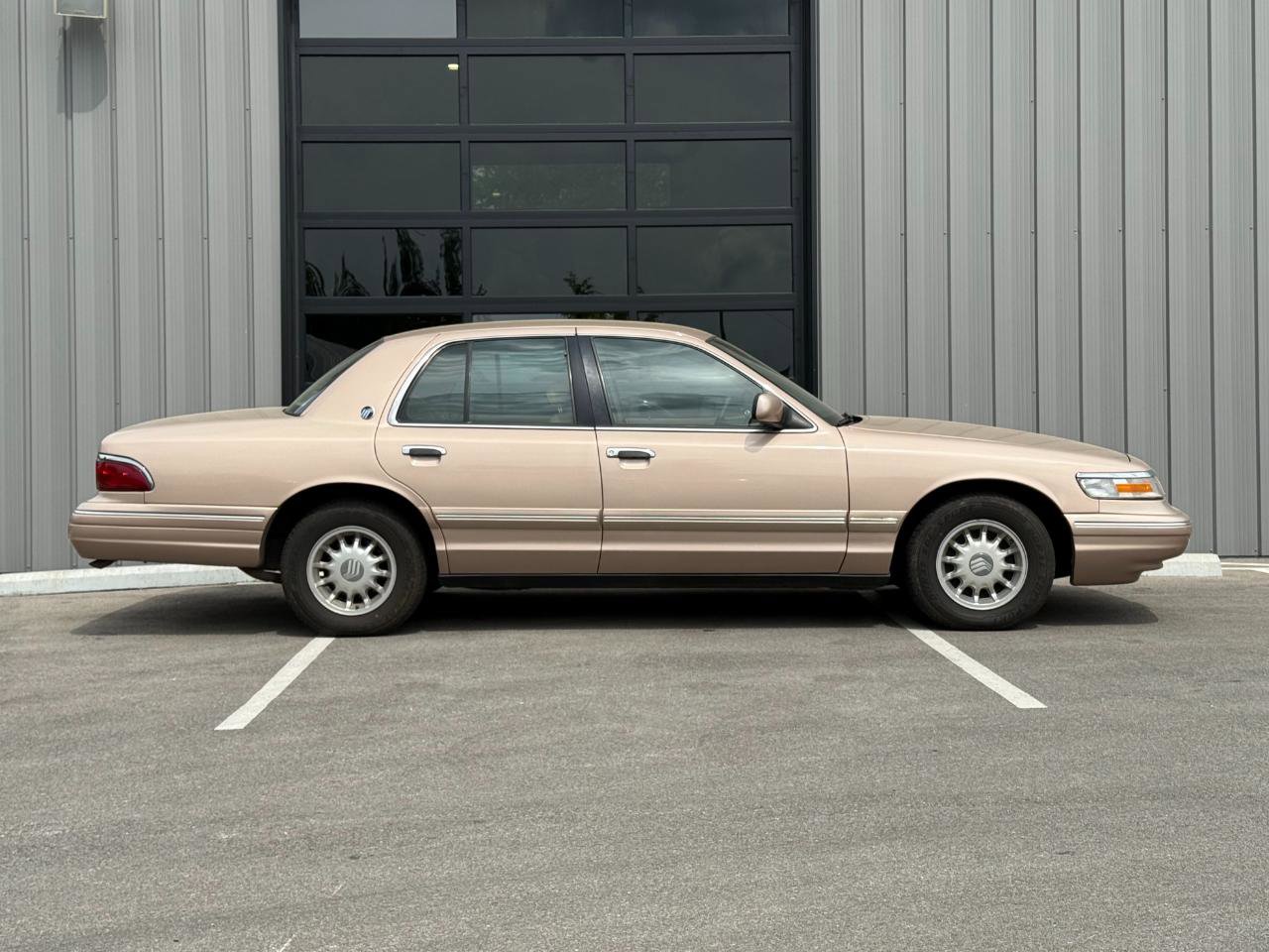 Used 1996 Mercury Grand Marquis LS RWD image 4