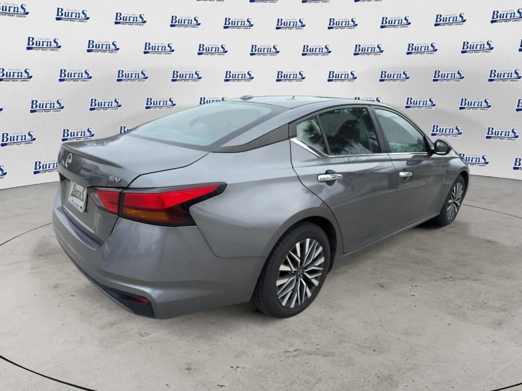 Used 2024 Nissan Altima 2.5 SV FWD image 7