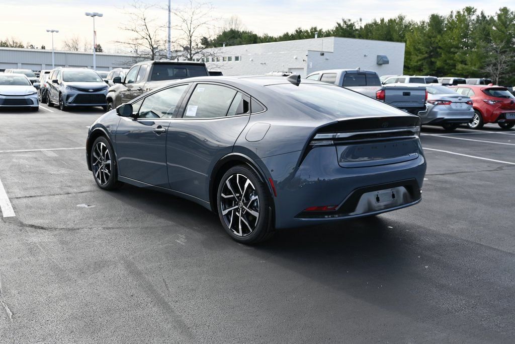 New 2026 Toyota Prius Plug-In Hybrid image 5