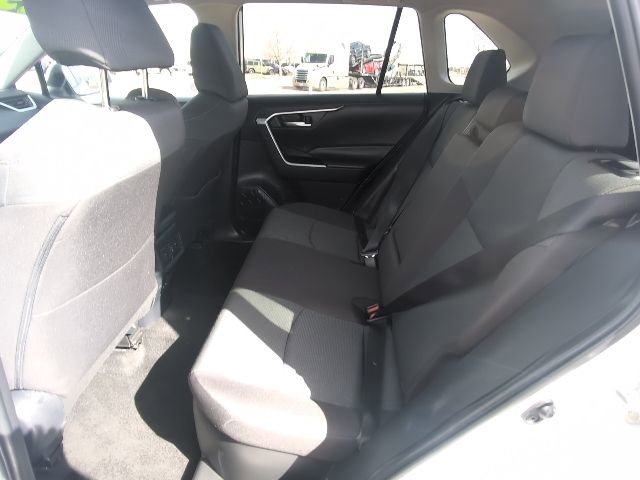 Used 2025 Toyota RAV4 XLE image 27