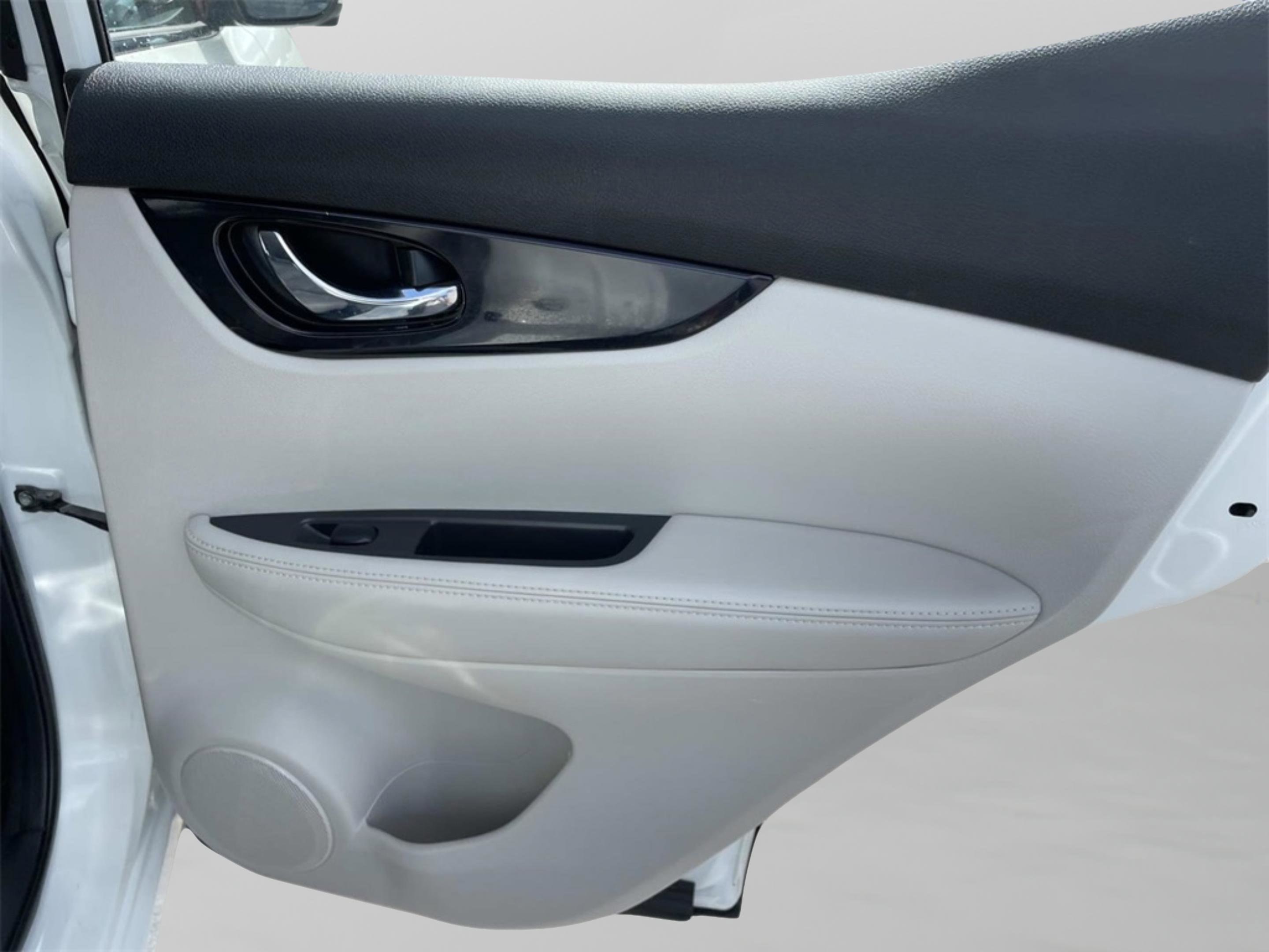 Used 2019 Nissan Rogue Sport SL w/ Premium Package image 29