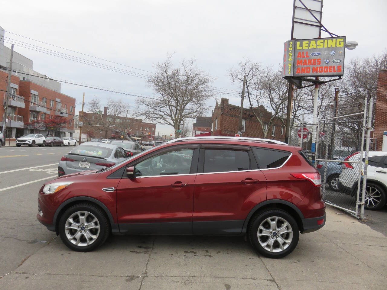 Used 2016 Ford Escape Titanium image 7