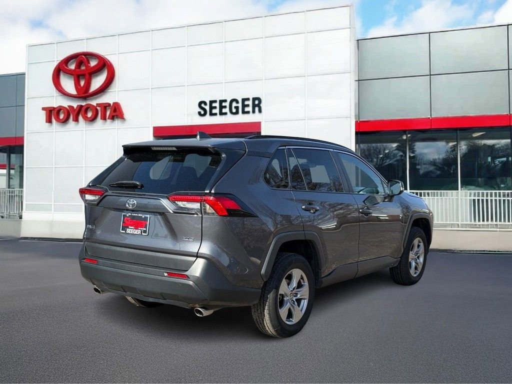 Used 2024 Toyota RAV4 XLE video 3