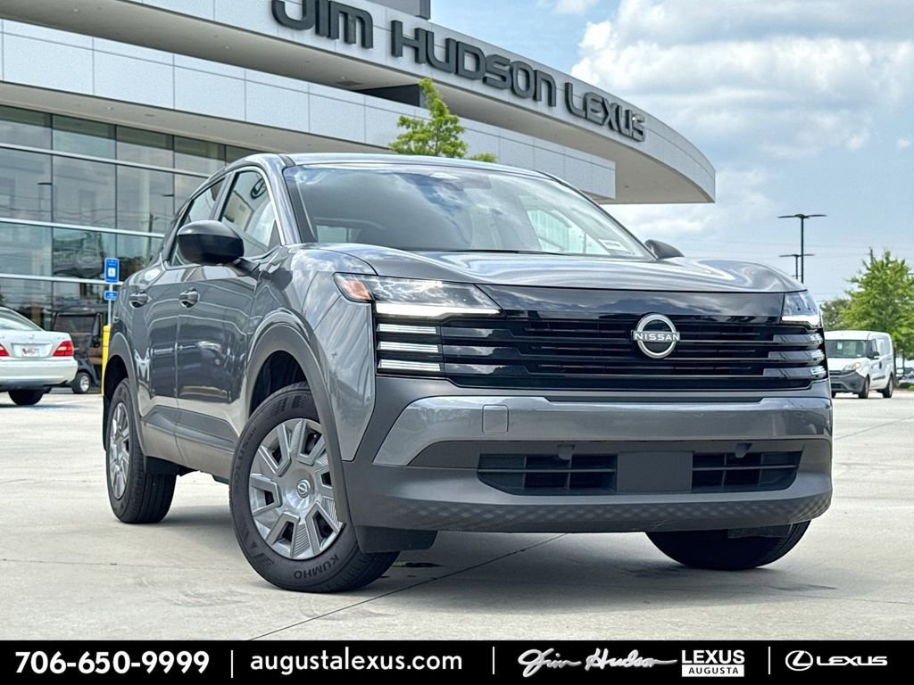 Used 2025 Nissan Kicks S FWD image 1