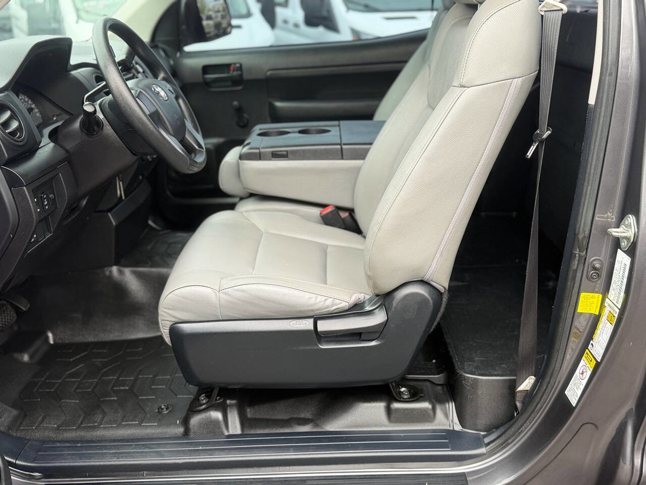 Used 2015 Toyota Tundra SR image 90