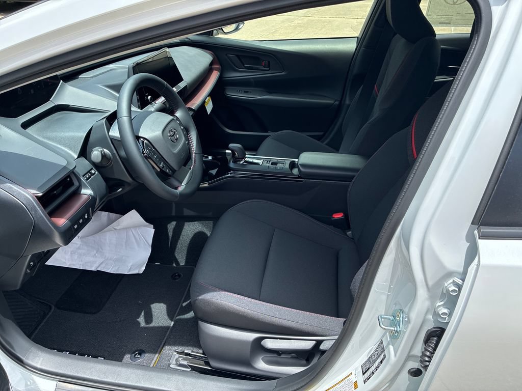 New 2026 Toyota Prius Plug-In Hybrid FWD image 15