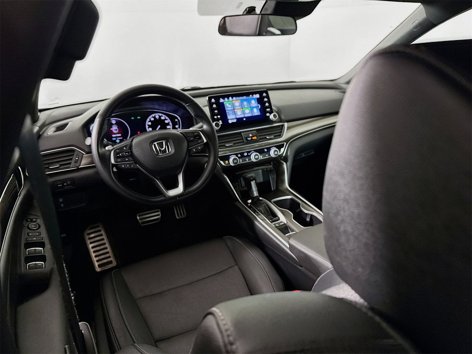 Used 2020 Honda Accord Sport image 18