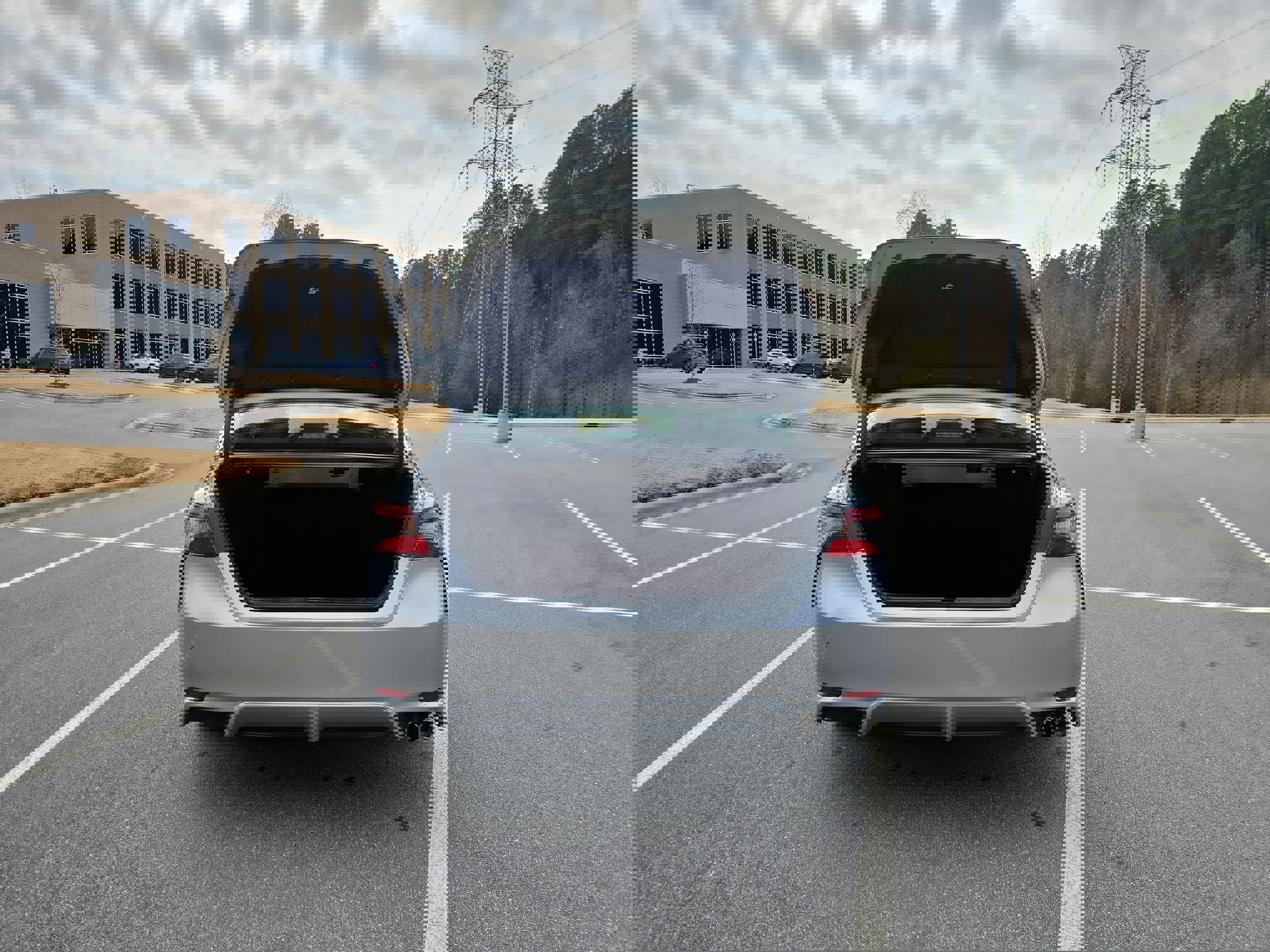 Used 2024 Toyota Camry SE image 12