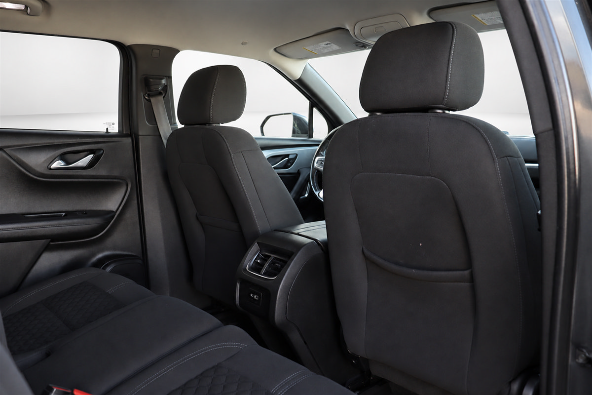 Used 2020 Chevrolet Blazer LT FWD image 15