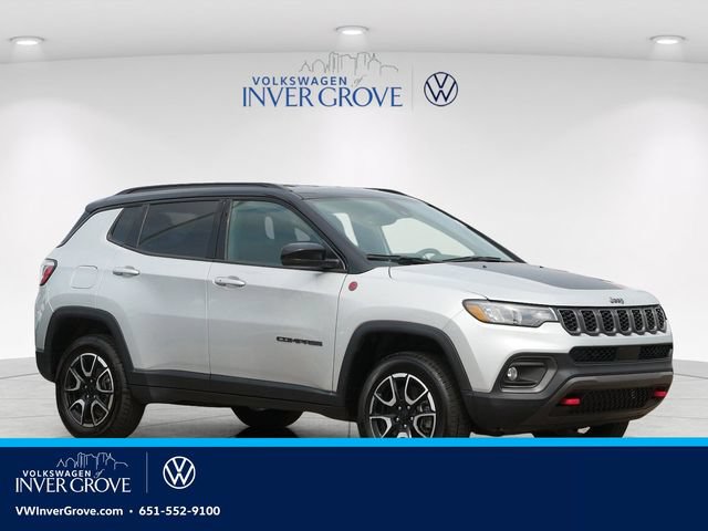 Used 2024 Jeep Compass Trailhawk AWD/4WD image 1