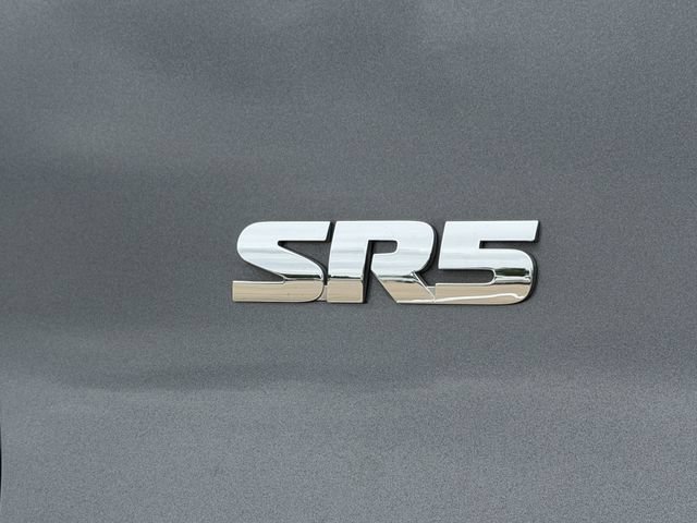 Used 2019 Toyota 4Runner SR5 RWD image 9
