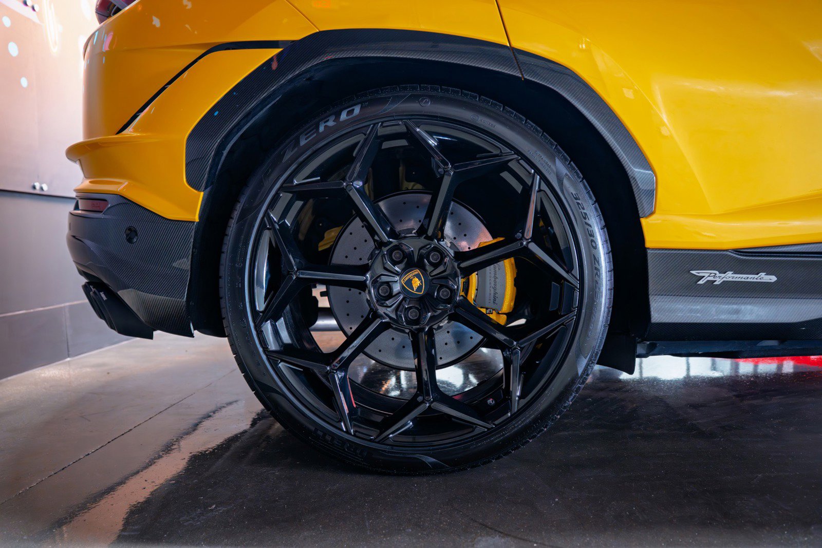 Used 2024 Lamborghini Urus Performante image 29