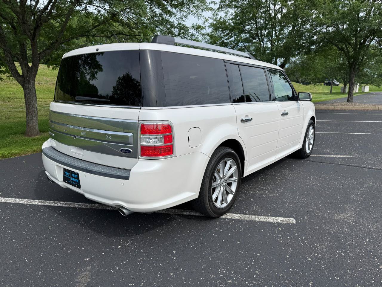 Used 2014 Ford Flex Limited FWD image 3